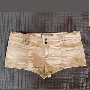 Abercombie & Fitch Perfect Stretch khaki shorts